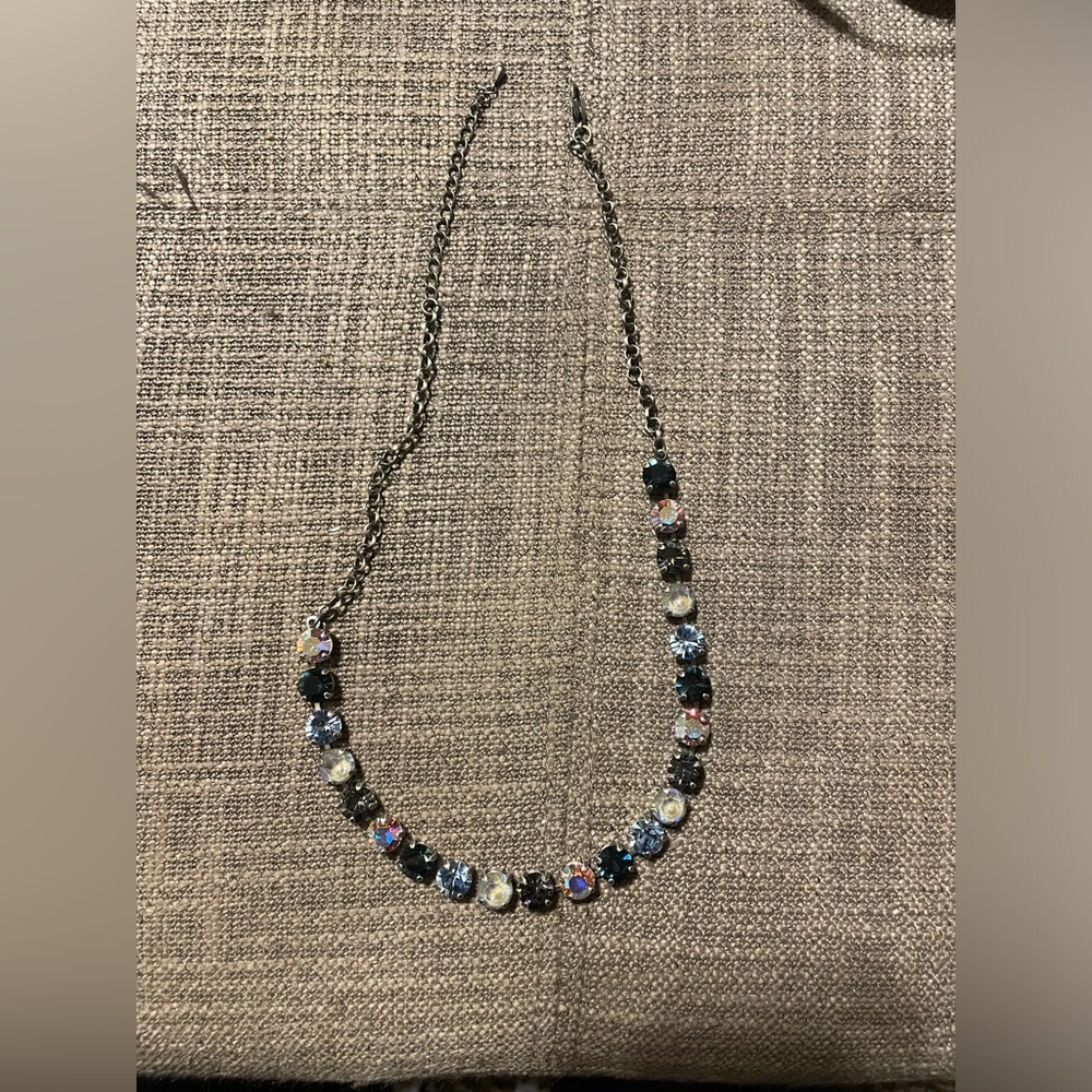 Half gem necklace
